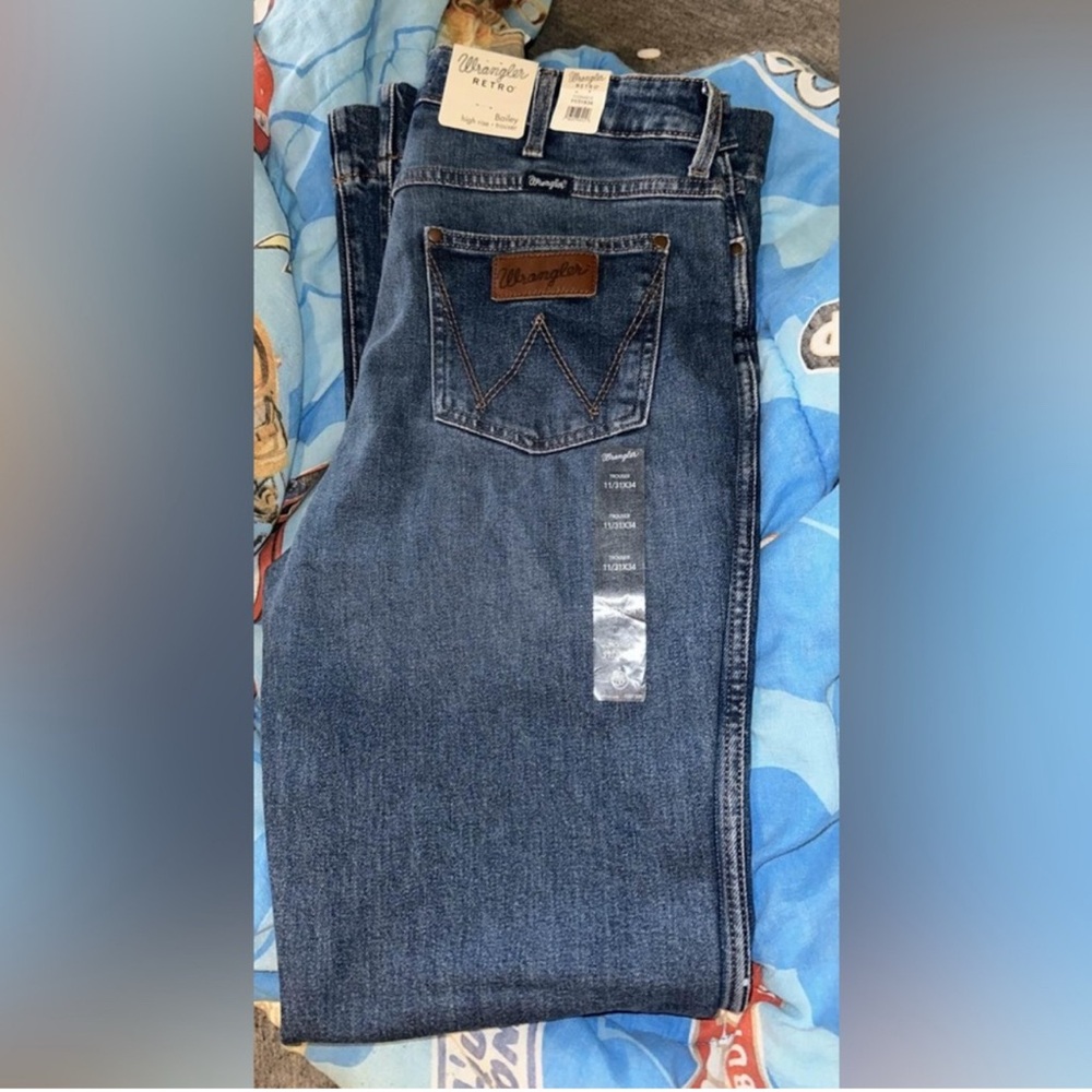 Wrangler Relaxed Fit Blue Jeans